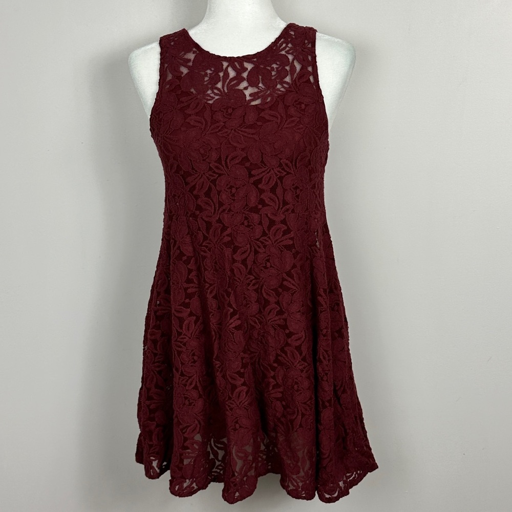 Free People Burgundy Red Miles of Lace Dress Size XS Sleeveless Mini Boho Mini‎